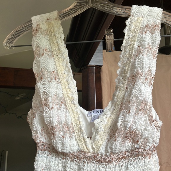 Sexy comfortable form fitting summer dress for elegant or casual wear - Picture 2 of 4